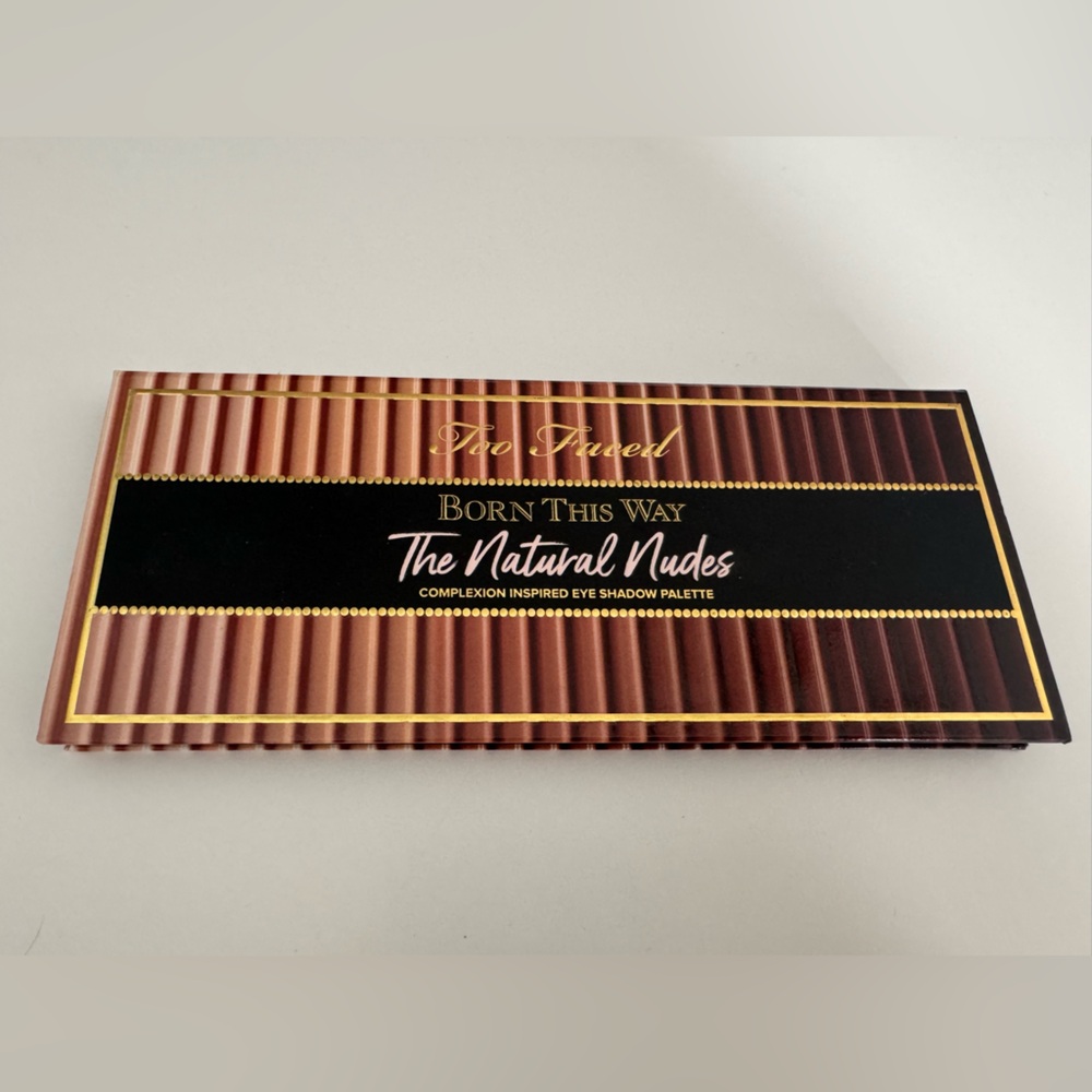 Too Faced Born This Way Natural Nude Palette - Picture 2 of 4
